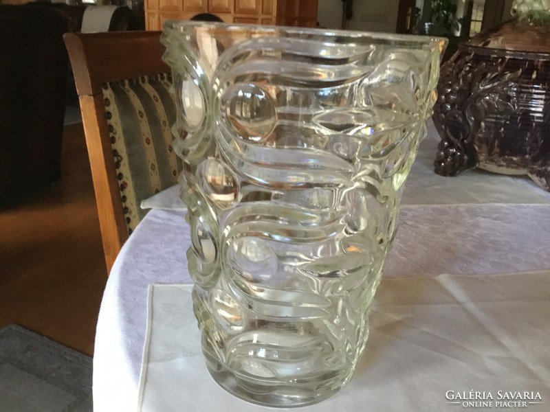 Vastag, nehéz üveg váza 22 centis