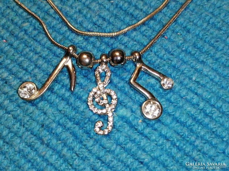 Note necklace (223)
