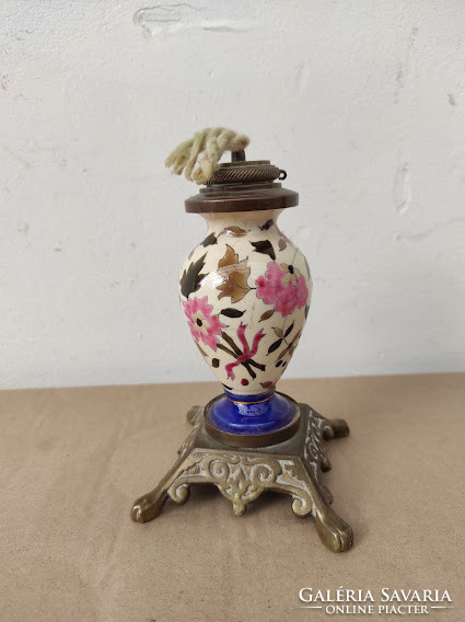 Antik kis porcelán petróleum lámpa réz szerelékkel 5021