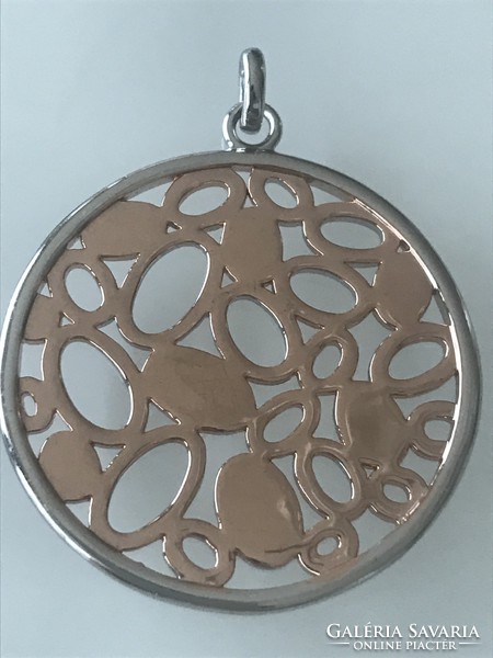 Openwork pattern, rose gold plated pendant, 3 cm in diameter