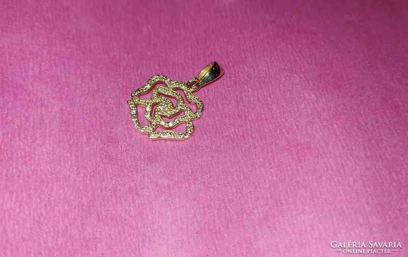 14K yellow gold rose pendant