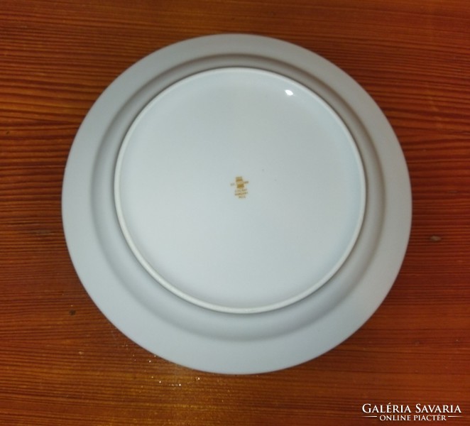 Zsolnay porcelán tányér piros csíkos 19cm