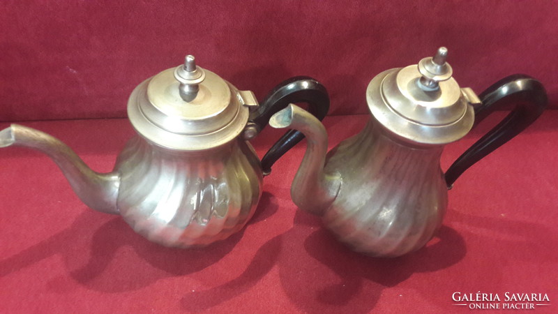 Antique silver plated jug set on tray (m2237)