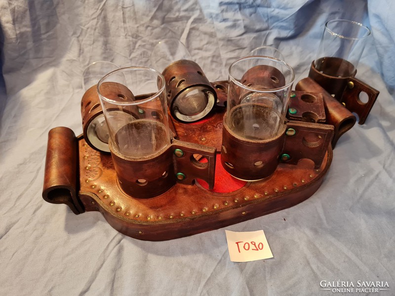 T090 retro glass set on a leather tray