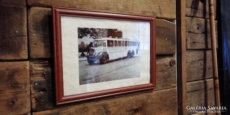 Busz fotó keretezve, régi buszról fénykép, 20-30-as évek, dekoráció