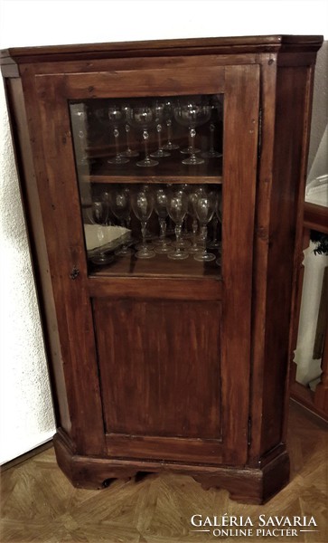Xix. Century antique Italian corner cabinet