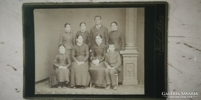 Antique family photo from 1906