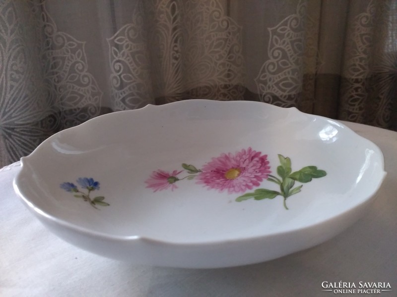 Meissen porcelain bowl with sword mark