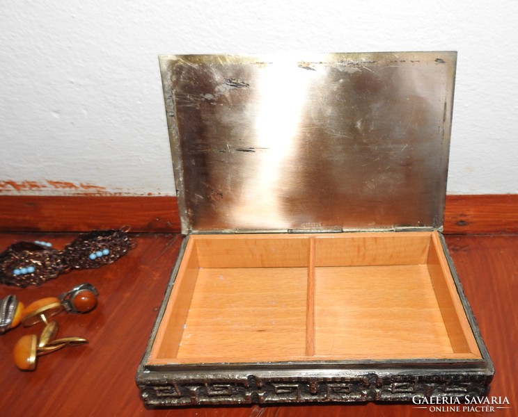 Silver-plated bronze cardboard box - with butcher's mark
