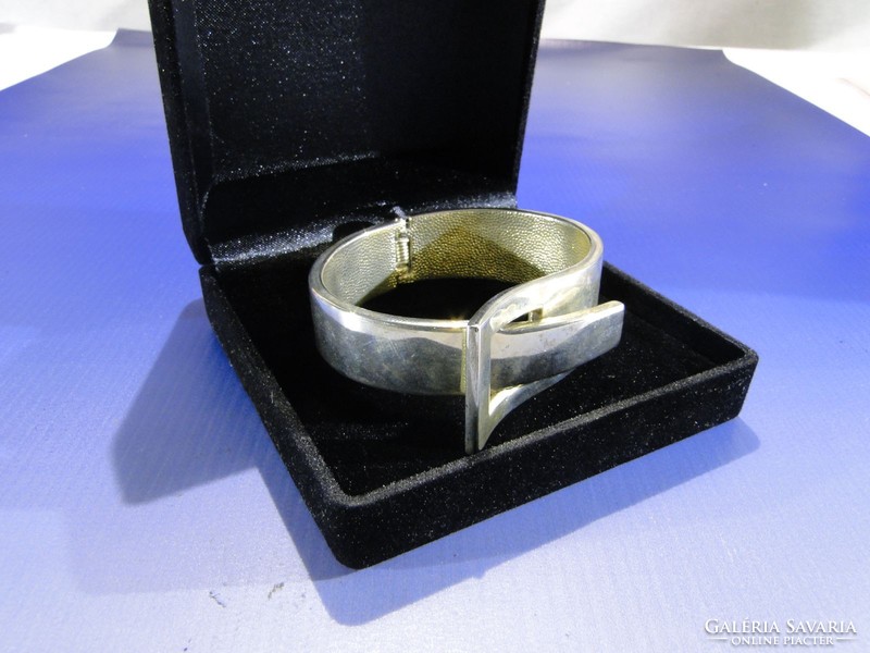 0A487 Elegant Thick Women's Bangle In Gift Box