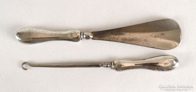 1A927 Antique silver plated shoehorn and shoe button