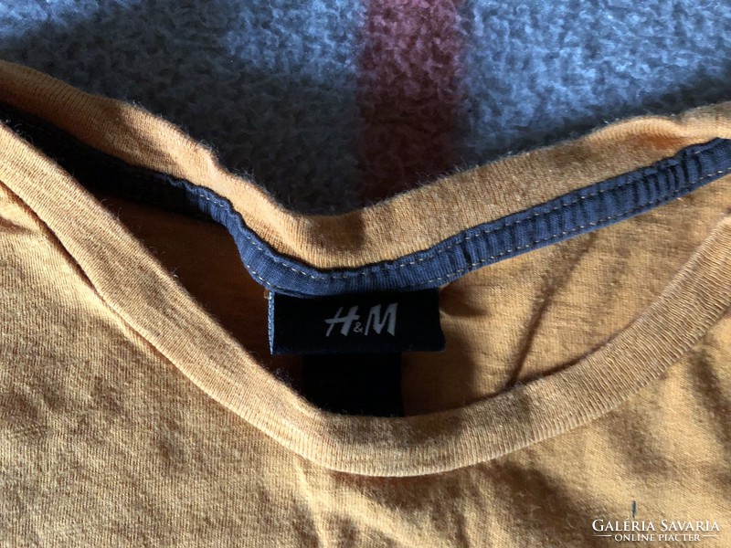 H&M -es mustársárga rövid ujjú póló