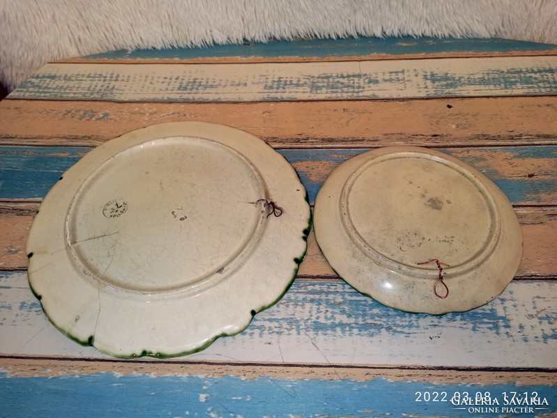 2 Ravenhouse wall bowls are a rarity