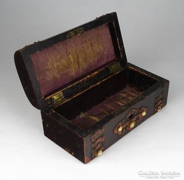 1H612 antique small bone decorated oriental wooden box 7 x 8 x 16 cm