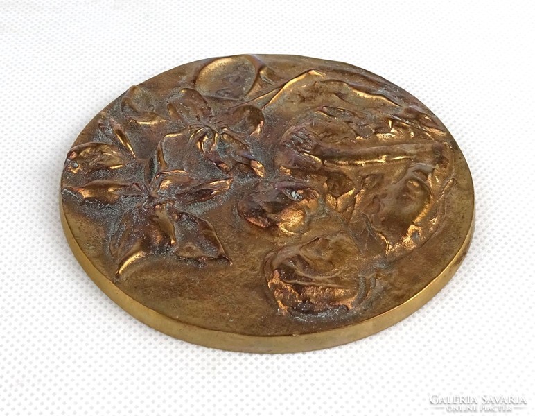 1H883 xx. Century Hungarian artist: bronze plaque with mother and child