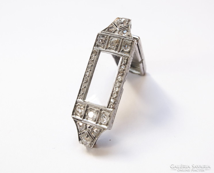 Art Deco platina karóra tok gyémántokkal.