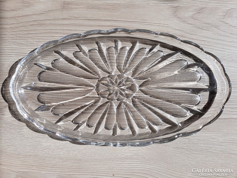 Thick oval molded glass tray
