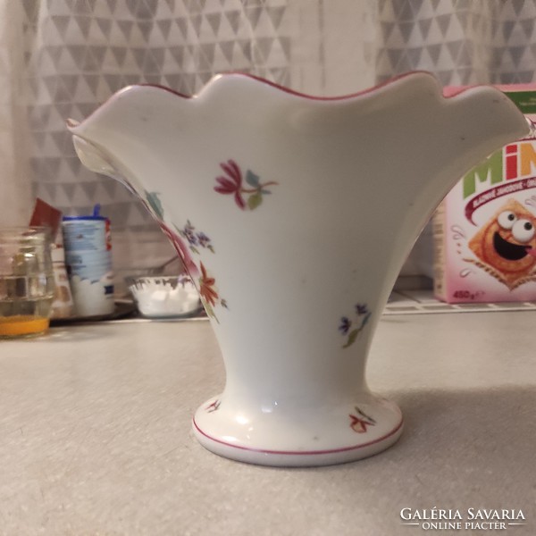 Special Herend ruffled vase with flower pattern.2.From the time of World War II!