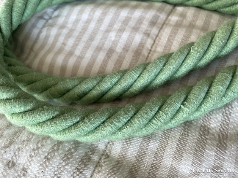 Nagy méretű elegáns zöld színű függöny elkötők párban