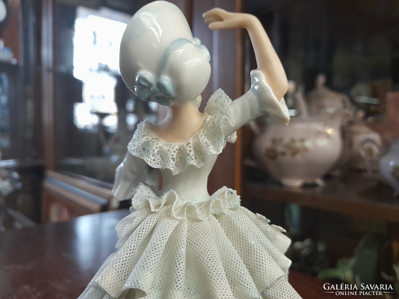 German, German unterweissbach porcelain dancing tulle skirt female figure. 18.5 Cm.