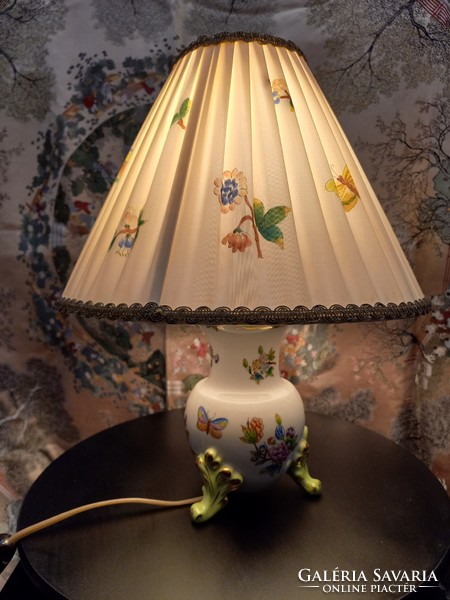 Herend victoria patterned, porcelain lamp