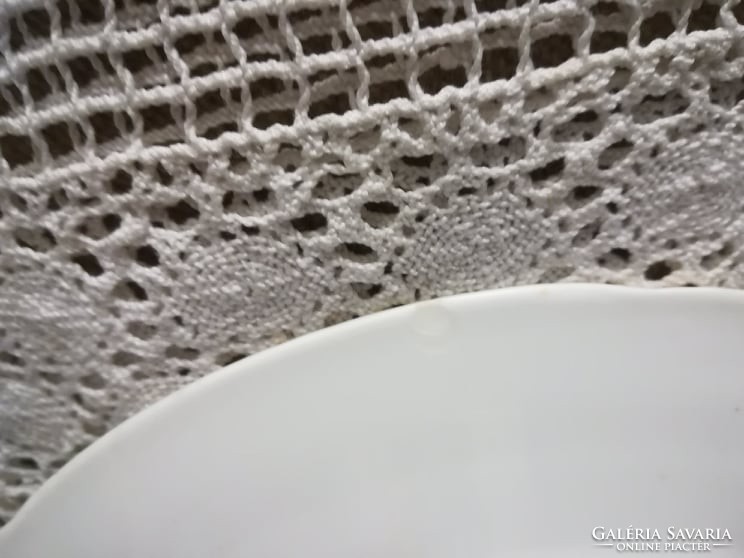 Porcelán tányér