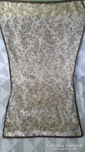 Tablecloth fair 60% discount old tapestry-like silk brocade tablecloth 2. (M2309)