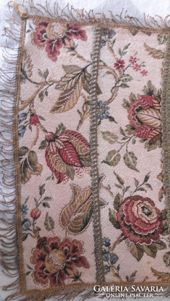 Large patterned old tapestry tablecloth 1. (M2310)