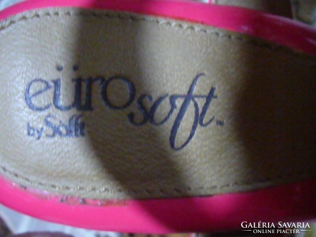 Euro Soft márkájú pinc színű szandál
