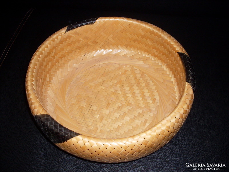 Larger bowl bowl