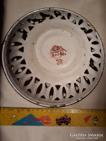 Nagyon régi zománcos fém tányér( Bielitz)
