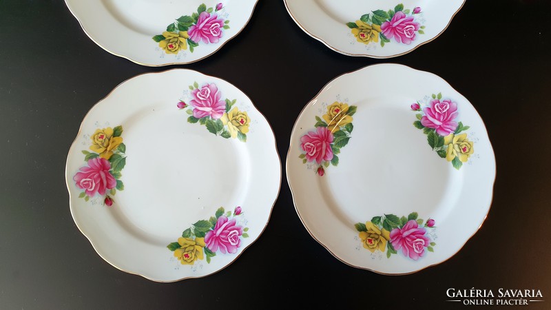 4 Pcs. Chinese porcelain, small plate with rose pattern. HUF 800. Together.