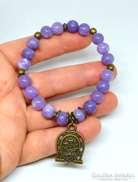 Purple jade bracelet with lucky horseshoe pendant