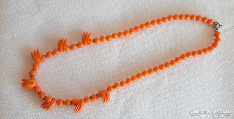 Vintage orange 70s pearl necklace
