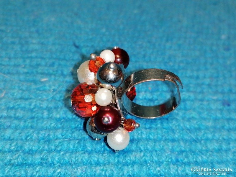 Red pearl ring (290)