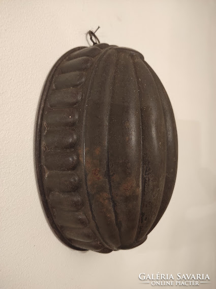 Antik konyhai eszköz patinás vas cukrász kuglóf forma 536 5259