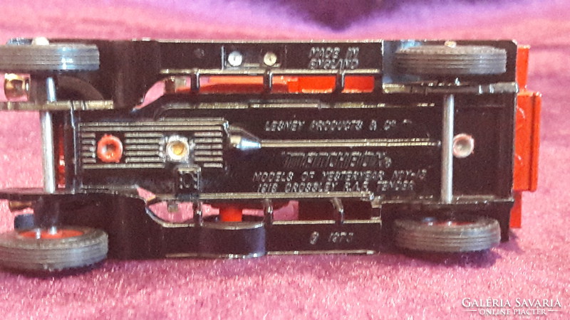 Régi angol matchbox auto, Lesney veterán kisautó 8. (L2369)