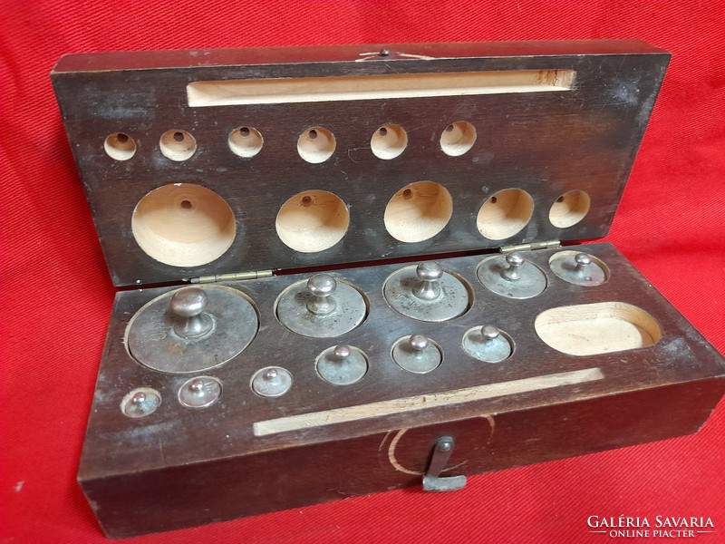 Old precision pharmacy weight set in wooden box.