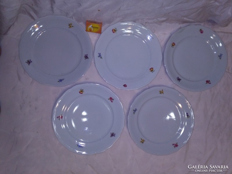 Six pieces of zsolnay flat plate - together