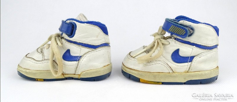 1I356 Nike tépőzáras sportcipő gyerekcipő 90-es évekből