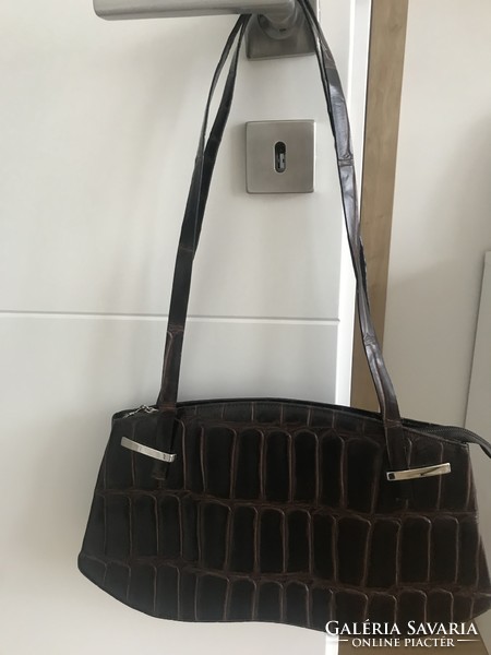 Deep brown Italian leather purse, new brand from Valentino di Pietro