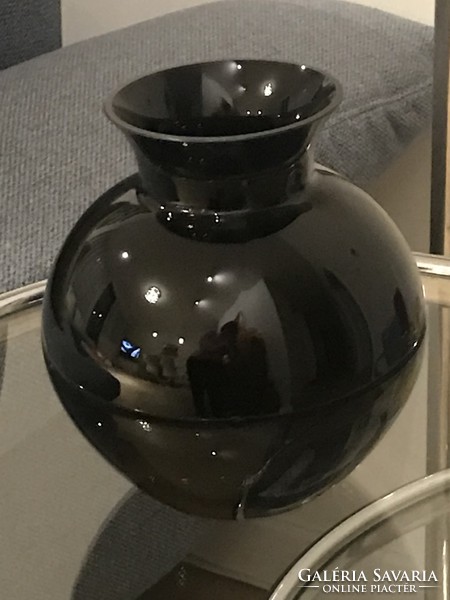 Black glass vase, classic shape, 16.5 cm high