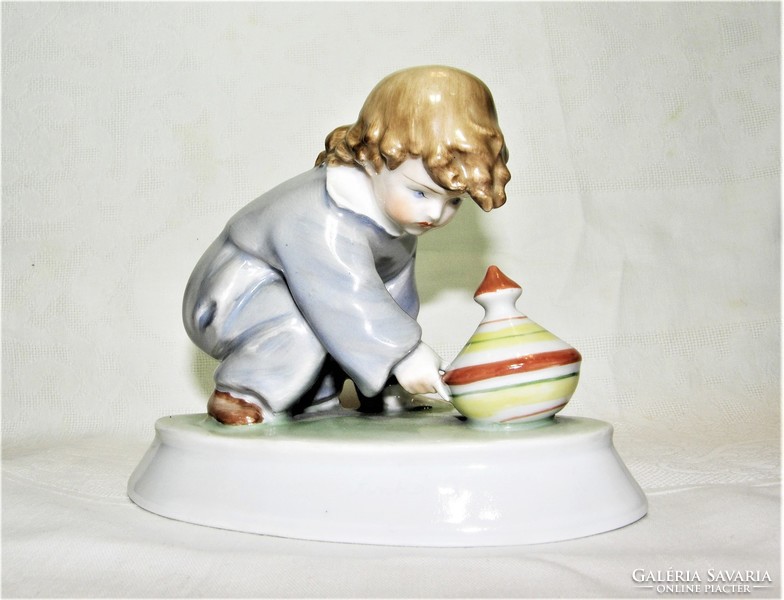 Zsolnay Sinkó porcelán figura
