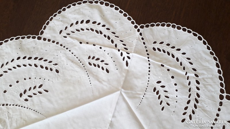 Old riselt linen tablecloth vintage round tablecloth needlework