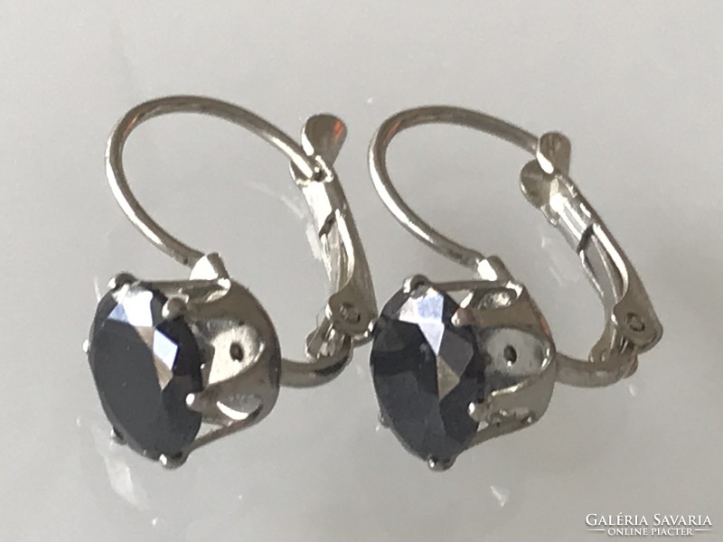 Hematite earrings with polished stone