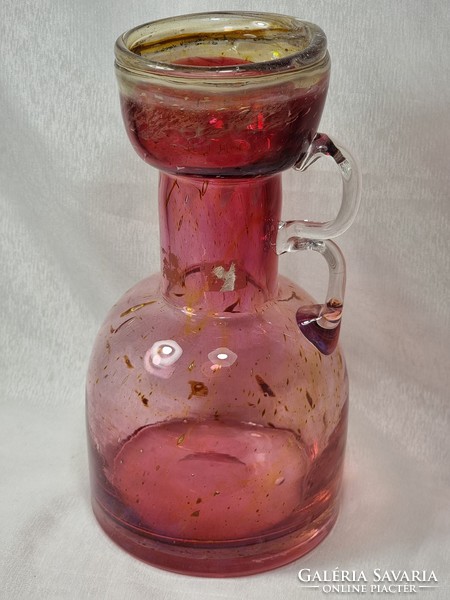Erwin Eisch német Pfauenauge Collection Cranberry Art üveg fogantyús váza