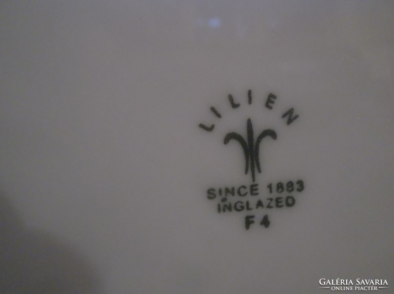 Plate - lilien - year 2010 - Christmas - Victorian - porcelain - 17 cm - flawless