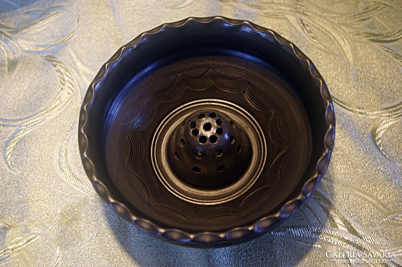 Mohács black & glazed ceramic ginter