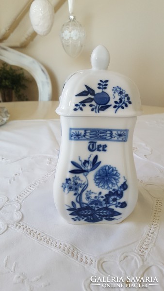 Cobalt blue onion pattern, Japanese porcelain tea holder, spice holder