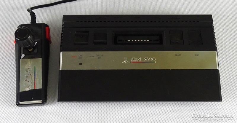 1I149 atari 2600 slot machine with 1 controller and 2 games